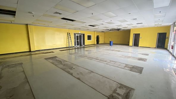 Retail - Flex at Florida Business Center : 1480 S Babcock St, Melbourne, FL 32901